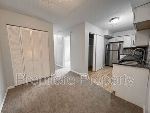 11103 NW Player Dr in Parkville, MO - Building Photo - Building Photo