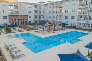 Sage Highland Creek 55+ Active Adult Apartments