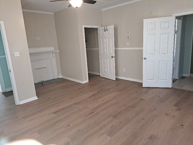 1004 W 5th Ave in Gastonia, NC - Foto de edificio - Building Photo