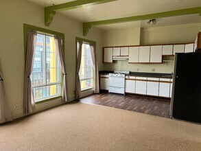 876 Valencia St in San Francisco, CA - Building Photo - Building Photo
