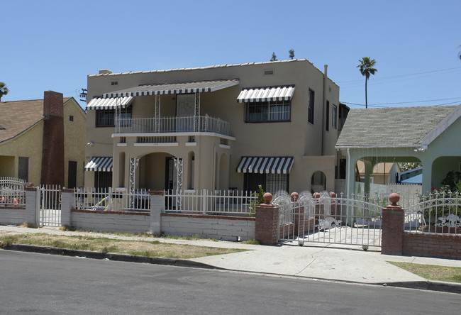 173 N Mariposa Ave in Los Angeles, CA - Building Photo - Building Photo