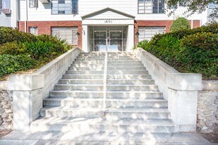 1801 Fair Oaks Ave in South Pasadena, CA - Building Photo