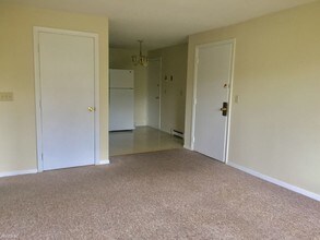 29 Dinan Dr in Gardner, MA - Building Photo - Building Photo