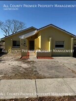 2264 Greenview Cir in Orlando, FL - Building Photo