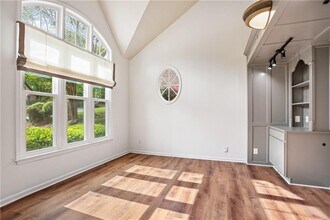 6285 Sterling Dr in Suwanee, GA - Building Photo - Building Photo