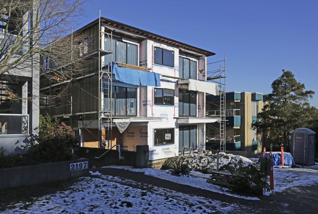 2189 W 2nd Ave