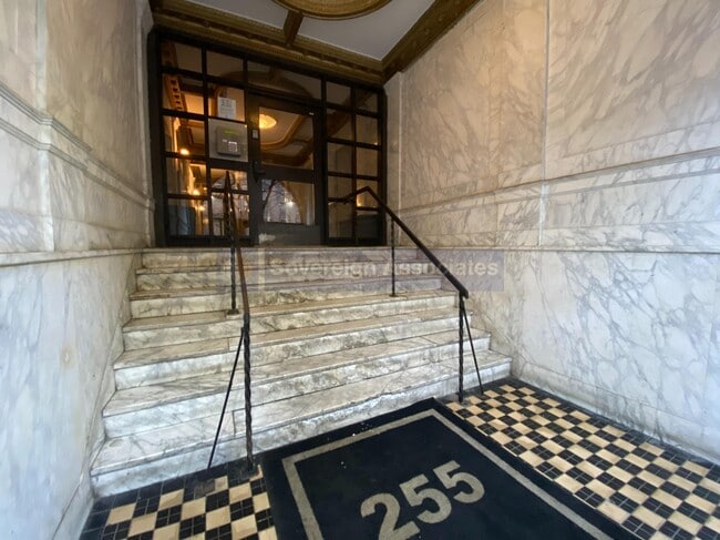 255 Fort Washington Ave in New York, NY - Building Photo - Building Photo