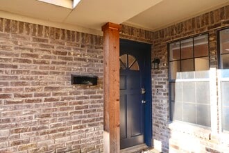 356 Park Brook Dr in Dallas, TX - Building Photo - Building Photo