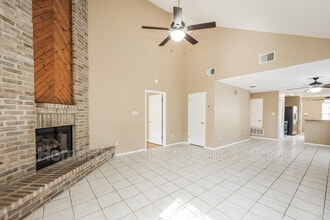 6455 Brookway Dr in San Antonio, TX - Building Photo - Building Photo