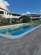 1701 NW 46th Ave in Lauderhill, FL - Foto de edificio - Building Photo