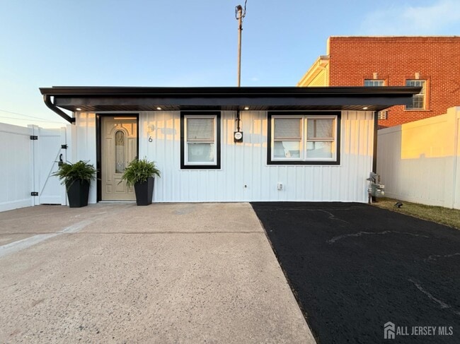 6 Fitch St in Carteret, NJ - Building Photo - Building Photo