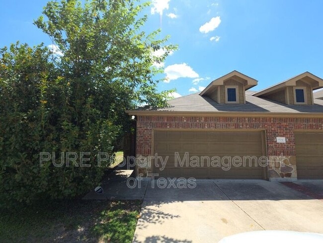 property at 1504 Muirfield Bend Dr