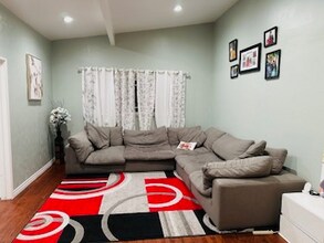 22823 Madrona Ave in Torrance, CA - Building Photo - Building Photo