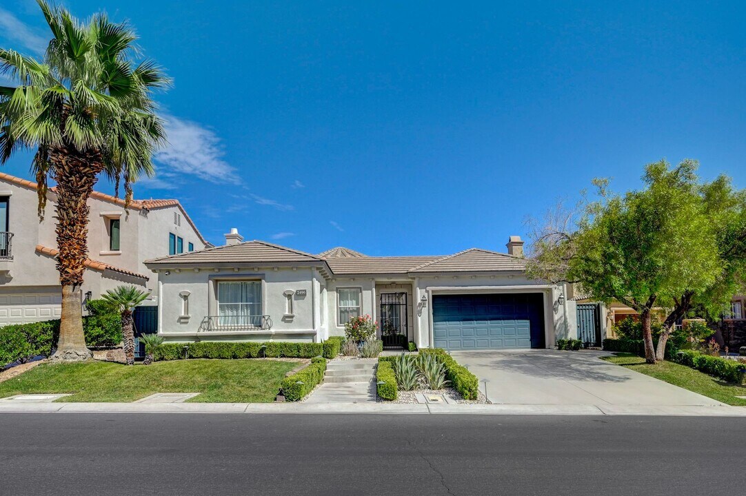 2496 Grassy Spring Pl in Las Vegas, NV - Building Photo