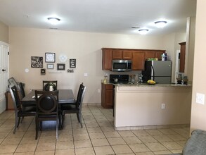 6325 Reynolds Dr, Unit 103 in Las Cruces, NM - Building Photo - Building Photo