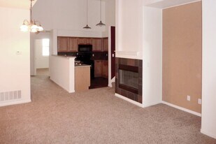 5485 Zephyr St, Unit 201 in Arvada, CO - Building Photo
