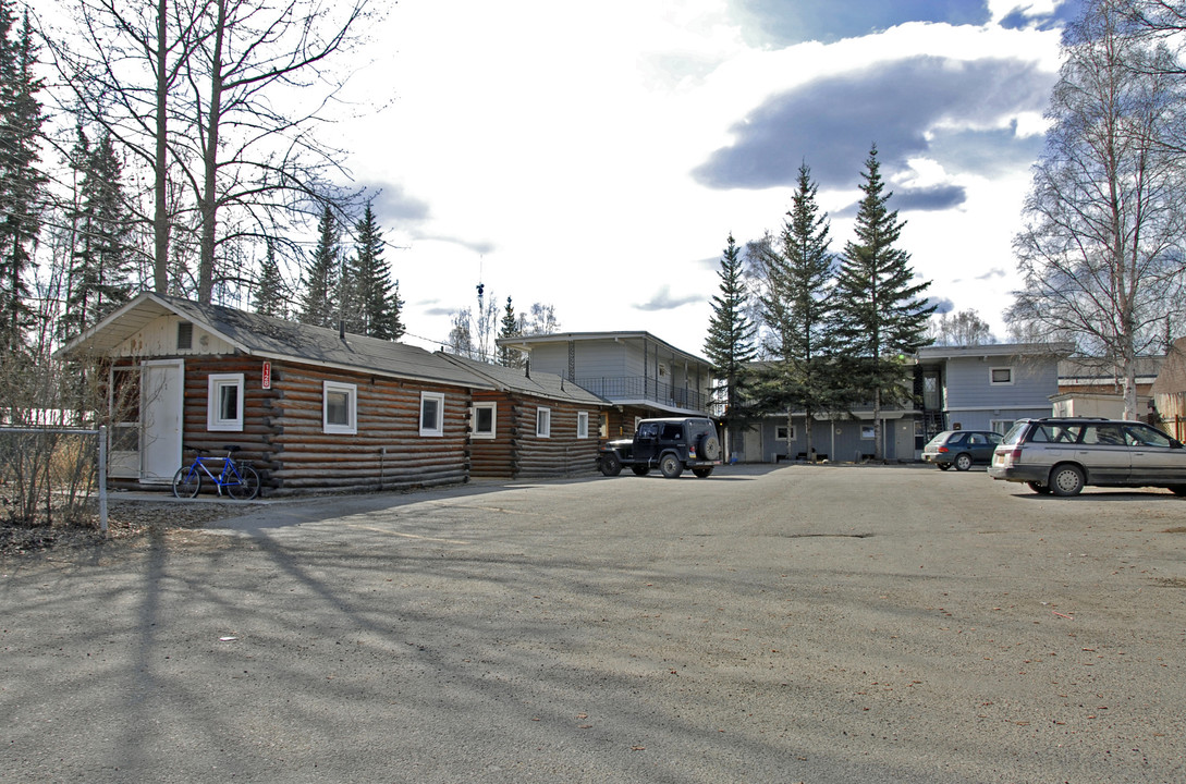 1128 Hess Ave in Fairbanks, AK - Building Photo