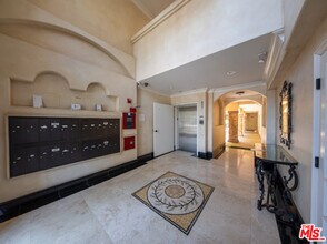 12026 Hoffman St in Los Angeles, CA - Building Photo - Building Photo
