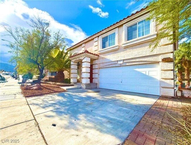 8700 Raindrop Canyon Ave