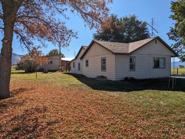 property at 22590 Rd D.6