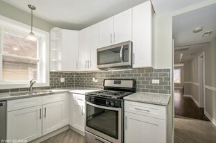 7831 S Loomis Blvd in Chicago, IL - Building Photo