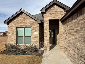 1216 N 6th St in Wolfforth, TX - Building Photo - Building Photo