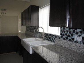 9433 Fullerton Ave in San Diego, CA - Building Photo - Building Photo