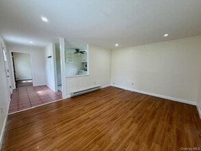 22 Indian Hill Rd in Putnam Valley, NY - Building Photo - Building Photo