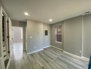 178 W Hanover St-Unit -Apt1 in Trenton, NJ - Building Photo - Building Photo