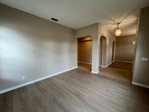 1093 Brock Cir in Folsom, CA - Building Photo - Building Photo
