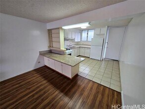 910 Kapahulu Ave in Honolulu, HI - Building Photo - Building Photo