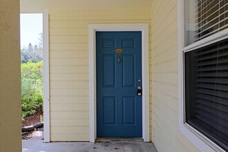 12670 Equestrian Cir in Ft. Myers, FL - Building Photo - Building Photo