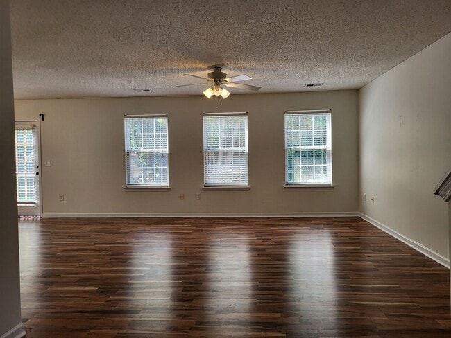 5925 Hidden Meadow Ln in Charlotte, NC - Building Photo - Building Photo