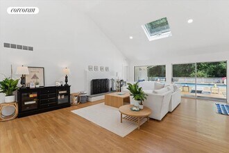 26 Deer Path in Quogue, NY - Building Photo - Building Photo
