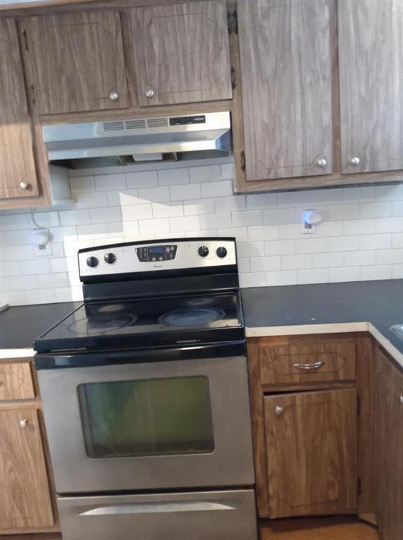 8001 Crespi Blvd in Miami, FL - Building Photo - Building Photo