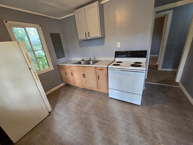 2081 Tuskegee Rd in Jacksonville, FL - Building Photo - Building Photo