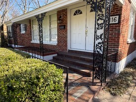 116 W Park Row Dr in Arlington, TX - Building Photo