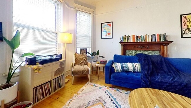 1015 W School St in Chicago, IL - Building Photo - Building Photo