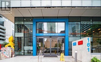 161 Roehampton Ave in Toronto, ON - Building Photo - Building Photo