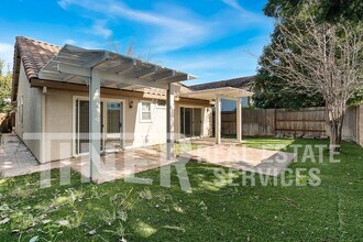 2424 Julliard Cir in Roseville, CA - Building Photo - Building Photo