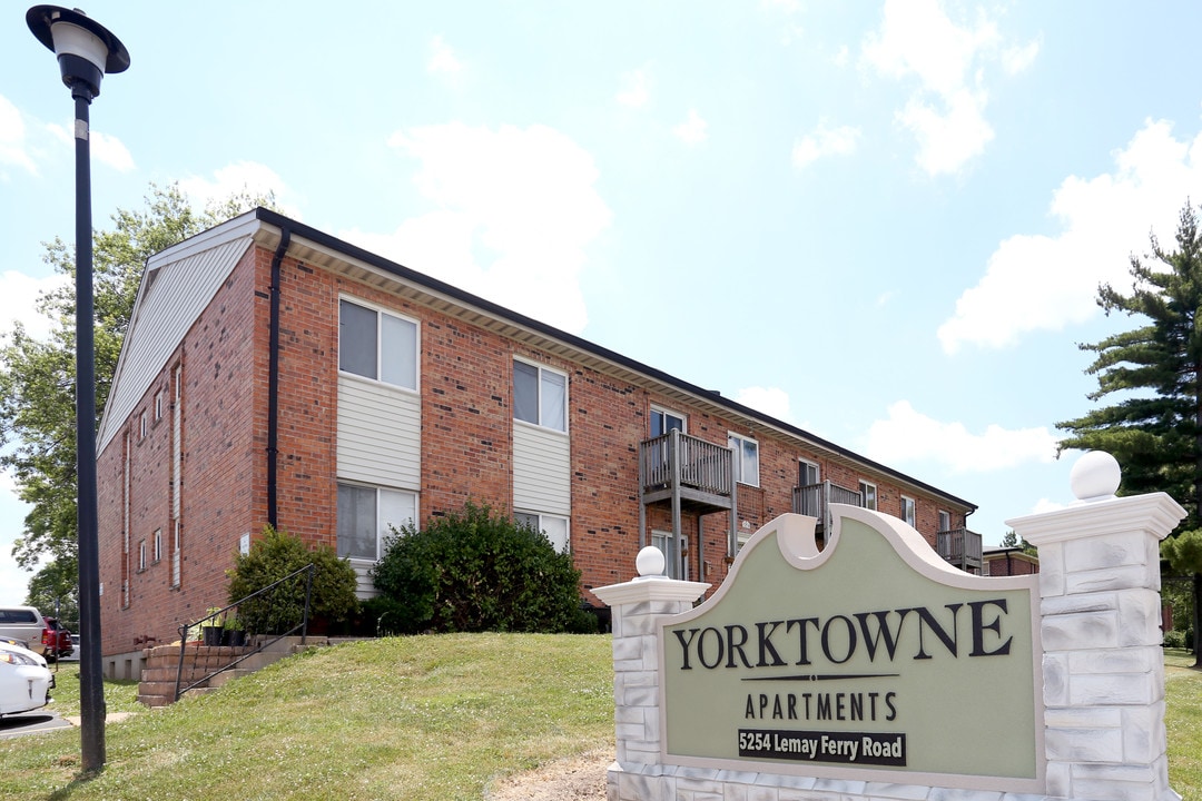 Yorktowne Apartments in St. Louis, MO - Building Photo