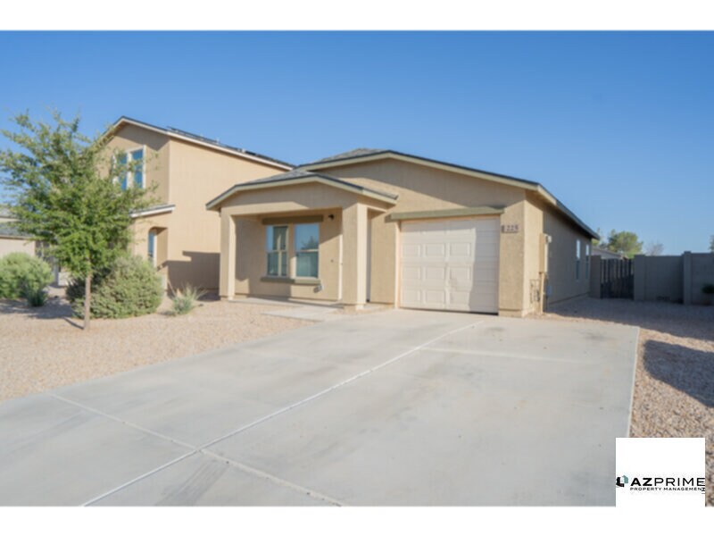 225 Dewey Ave in Coolidge, AZ - Building Photo