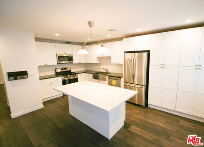 property at 1418 26th St