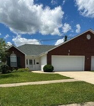 105 Cortland Ct in Elizabethtown, KY - Building Photo
