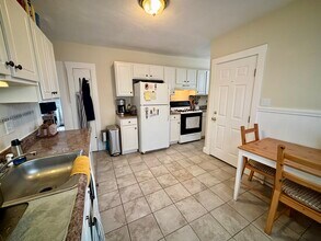 100 Conwell Ave, Unit 2 in Somerville, MA - Foto de edificio - Building Photo