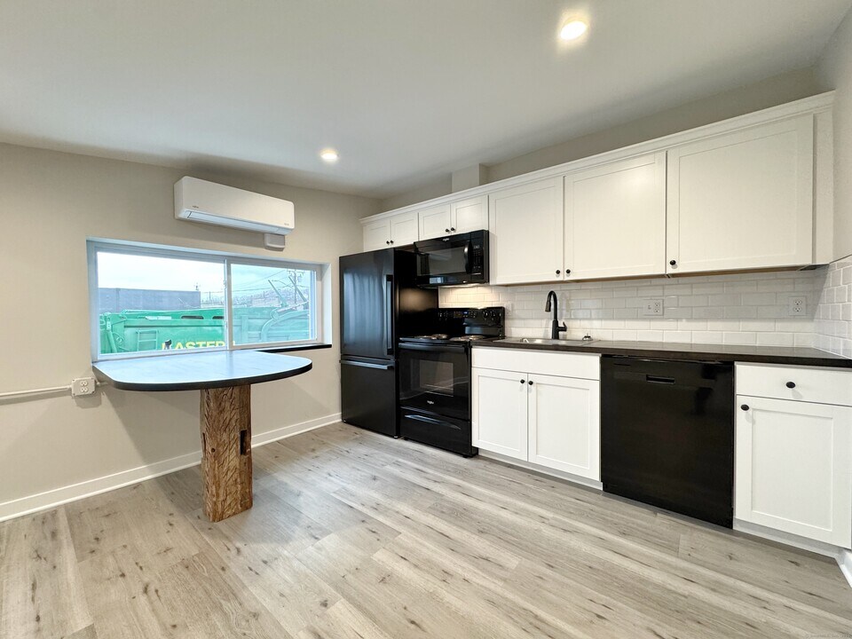 16 Ruby St in Norwalk, CT - Building Photo