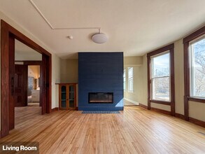 2613 Bryant Ave S, Unit 2613 Bryant Ave S - FL1 in Minneapolis, MN - Building Photo - Building Photo