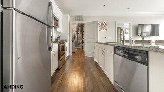 1494 N High St in Columbus, OH - Building Photo