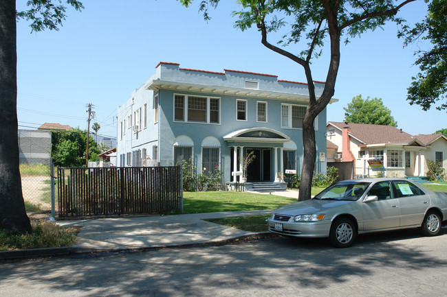 205 W Windsor Rd in Glendale, CA - Building Photo - Building Photo