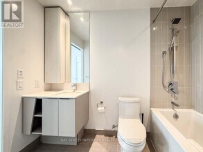 3900 Confederation Pkwy in Mississauga, ON - Building Photo - Building Photo